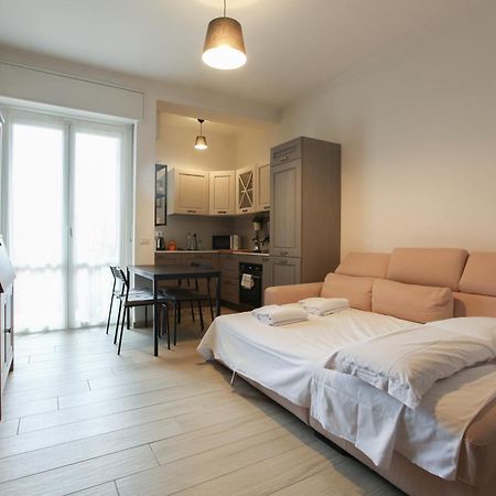 Splendido Bilocale Sul Naviglio Grande Apartamento Corsico Exterior foto